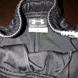 Boys Under Armour shorts size 5